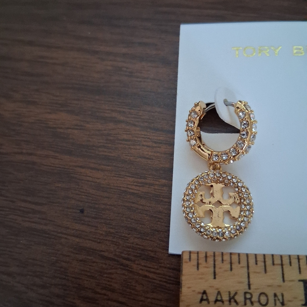 Tory Burch Miller Pave Huggie Gold and Crystal Hoop Earrings NEW $130 Retail - Picture 5 of 6